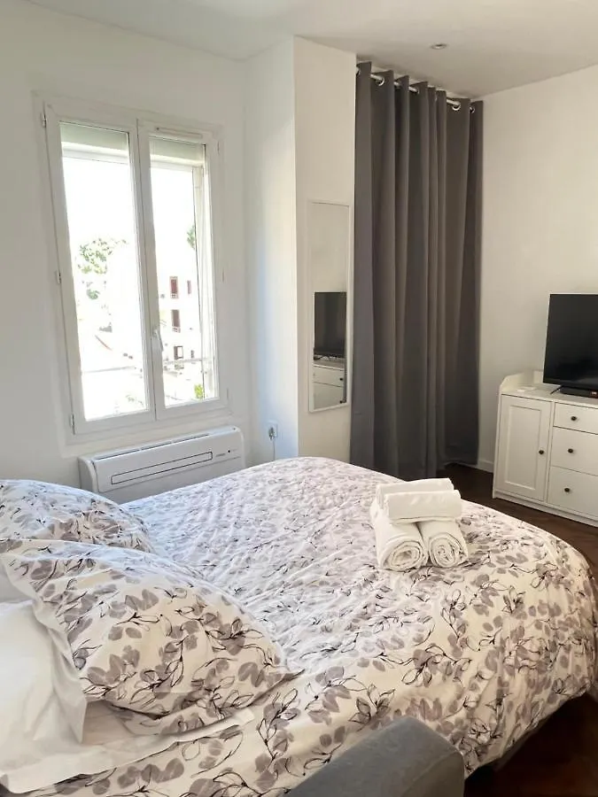 Loena Cannes Centre - Appartement Entier 2 Pieces - 4 Personnes - Proche Croisette Palais Festival Plage - Internet Gratuit - Climatisation - Non Fumeur Lägenhet