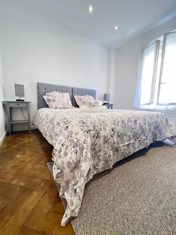 Loena Cannes Centre - Appartement Entier 2 Pieces - 4 Personnes - Proche Croisette Palais Festival Plage - Internet Gratuit - Climatisation - Non Fumeur