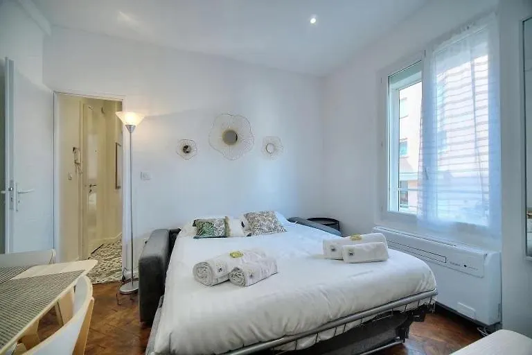 Loena Cannes Centre - Appartement Entier 2 Pieces - 4 Personnes - Proche Croisette Palais Festival Plage - Internet Gratuit - Climatisation - Non Fumeur Frankrike
